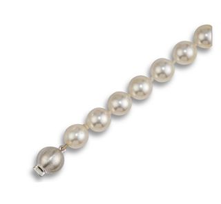Cultured Pearl Bracelet - 00022534 | Heming Diamond Jewellers | London